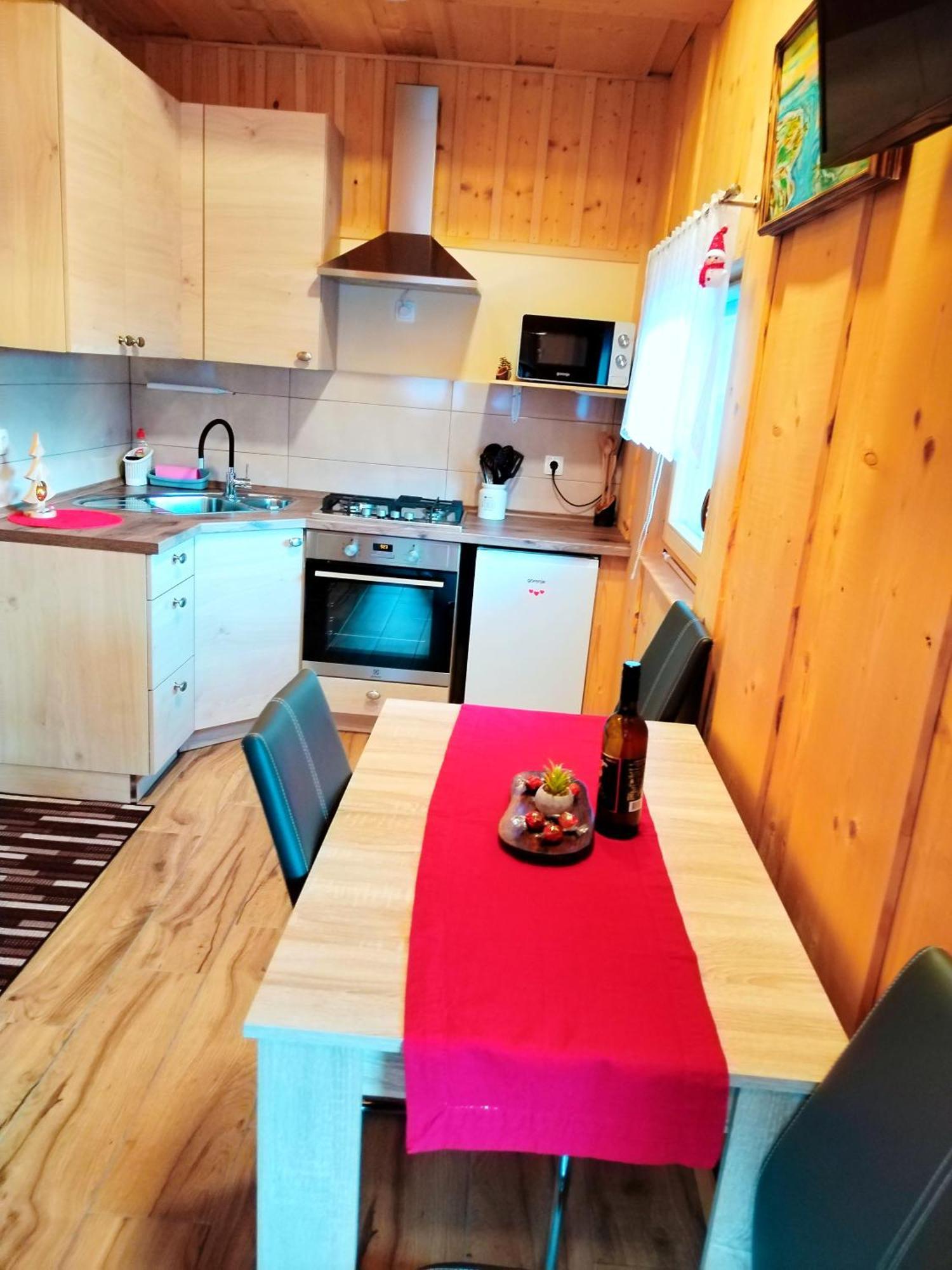 Pocitniska Hiska Lastovka Podvolovljek Habitación foto